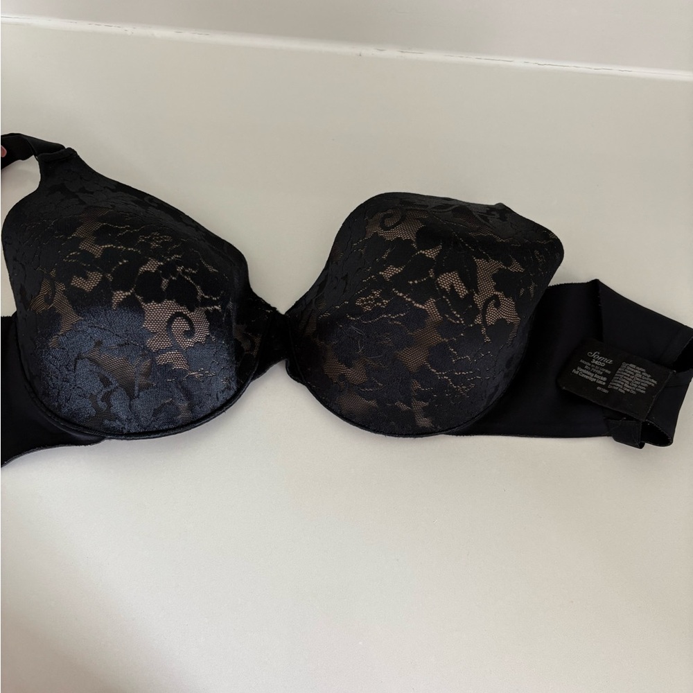 Soma Black Smooth Lace Vanishing Back Bra